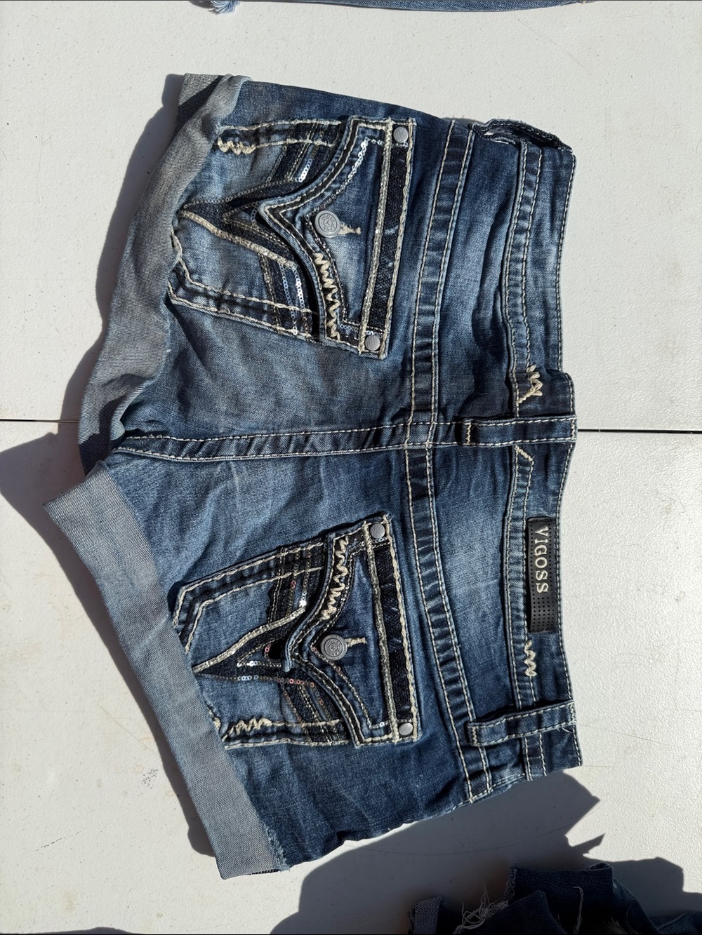 Vigoss Women's Dark Washed Denim Rolled-Hem Shorts
